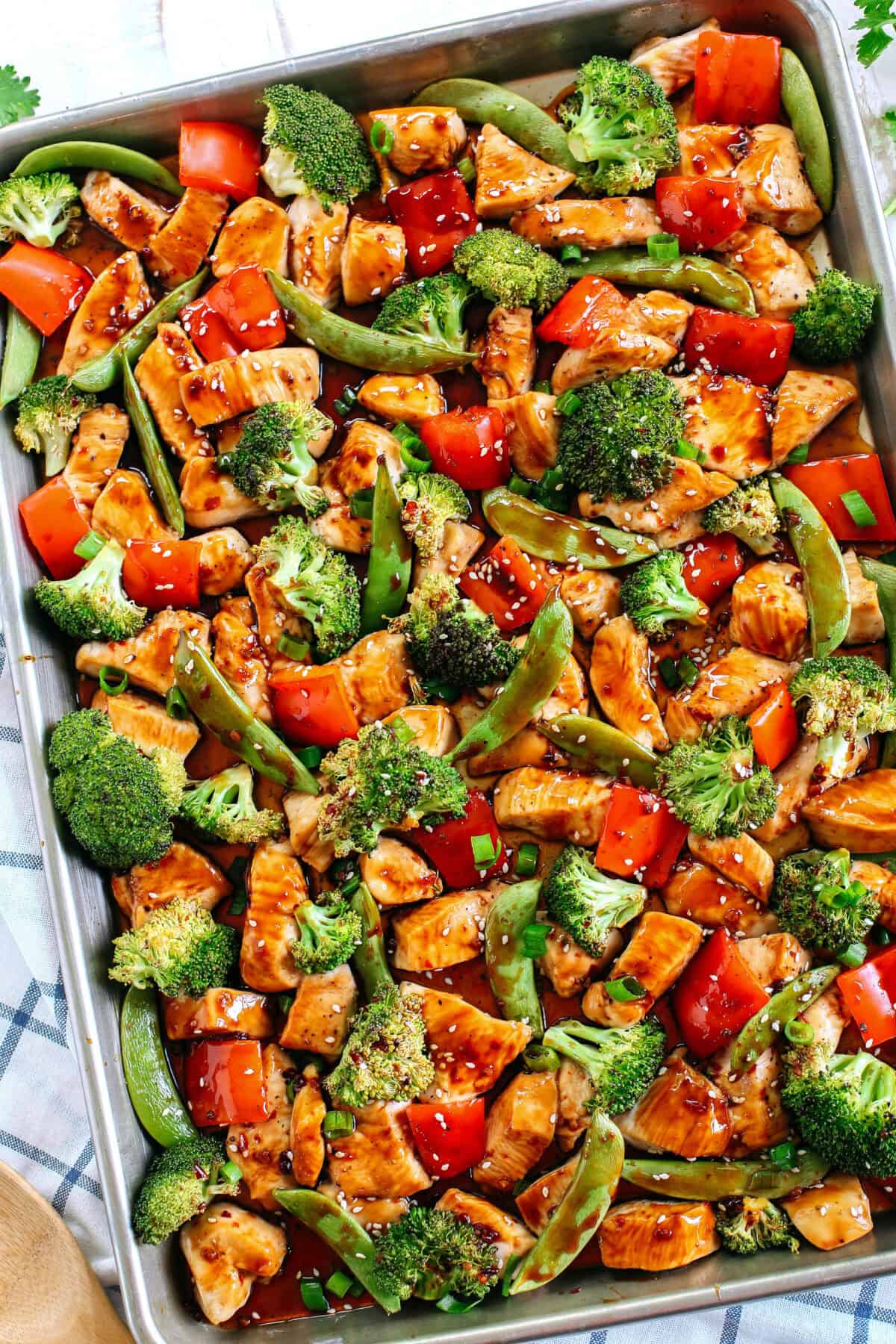 This Sheet Pan Sesame Chicken and Veggies makes the perfect weeknight dinner thatโs healthy, delicious and easily made all on one pan in under 30 minutes! ย Perfect recipe for your Sunday meal prep too! ย
