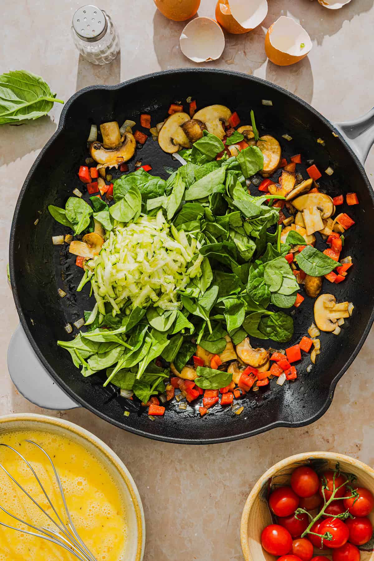 This Cottage Cheese Vegetable Frittata is a healthy, high-protein breakfast made with fluffy eggs, creamy cottage cheese, and fresh vegetables. Perfect for meal prep, brunch, or any easy weeknight dinner.